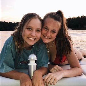 Meet your Posher, Abigail